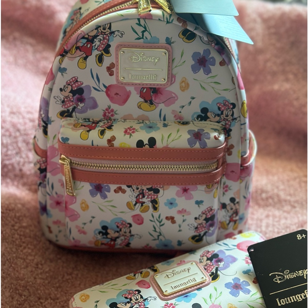 Loungefly Disney Mickey Minnie
Mouse Mini Backpack Floral Spring with wallet